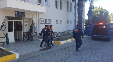 İzmir’de jandarma ekipleri aranan şahıslara göz açtırmıyor: 17 tutuklama
