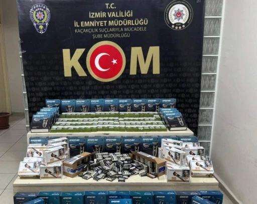 İzmir’de kaçakçılık operasyonlarında 2 tutuklama
