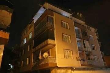 İzmir’de karısını boğarak öldüren şahıs intihar etti
