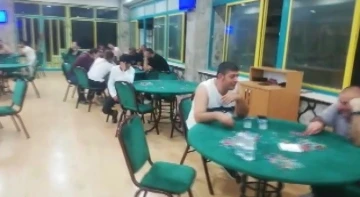 İzmir’de kumar oynarken suçüstü yakalanan 41 kişiye ceza yağdı
