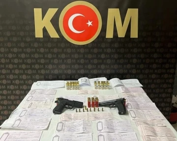 İzmir polisinden tefecilere operasyon
