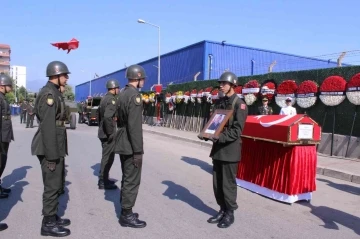 İzmir şehidini uğurladı
