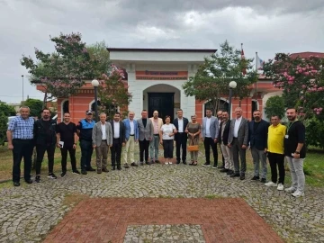 İzmit Belediyesi yöneticileri vatandaşların ihtiyaçlarını dinledi
