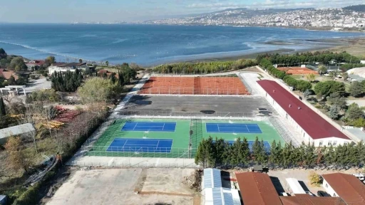 İzmit Tenis Merkezinde sona doğru
