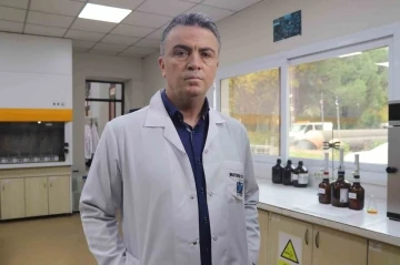 İZSU, İzmir’in su kalitesini akredite laboratuvarında test ediyor
