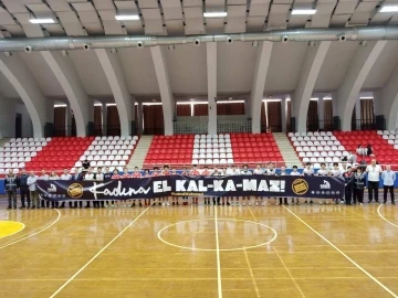 Jandarma basketbol müsabakasında “Kadına El Kalkamaz” dedi
