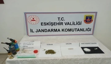 Jandarma ekipleri 12 farklı uyuşturucu madde operasyonu yaptı
