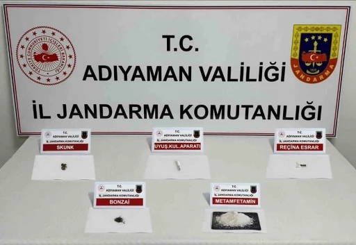 Jandarma ekipleri uyuşturucuya göz açtırmıyor
