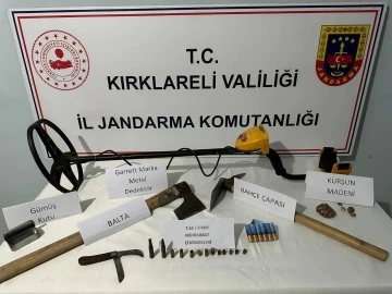 Jandarmadan kaçak kazı, uyuşturucu ve içki operasyonları
