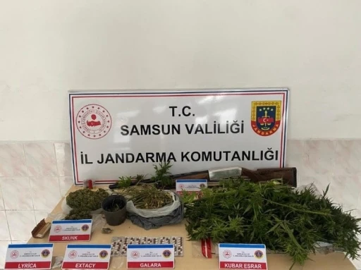 Jandarmadan uyuşturucu operasyonu: 2 gözaltı
