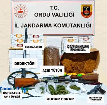 Jandarmadan uyuşturucu operasyonu: 3 gözaltı
