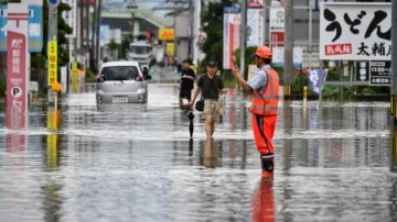 Japonya'da şiddetli yağış: 5 ölü