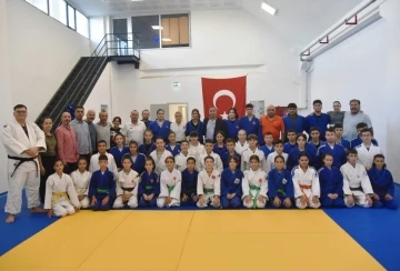 Judo Federasyonu Başkanı Huysuz, Yunusemre’de judocularla buluştu
