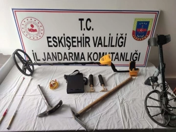 Kaçak kazı yapan 5 şahıs suçüstü yakalandı
