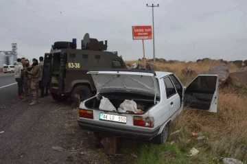 Kadın sürücü çalıntı otomobille ortalığı birbirine kattı
