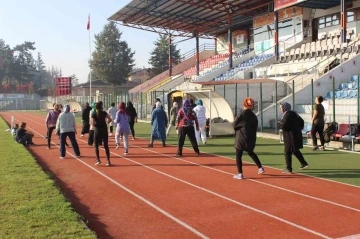 Kadınlara özel aerobik kursu devam ediyor
