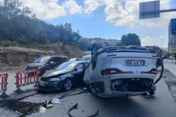 Kağıthane’de iki aracın karıştığı kazada 5 kişi yaralandı