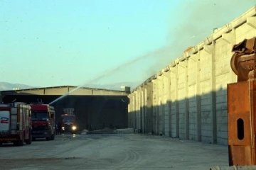 Kahramanmaraş'ta fabrika yangını (2)