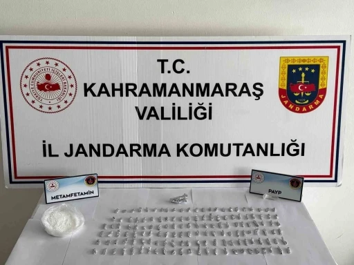 Kahramanmaraş’ta jandarmadan kaçan araçta uyuşturucu çıktı
