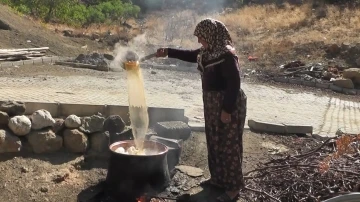 Kahramanmaraş’ta sucuk ve bastık için kazanlar kaynıyor
