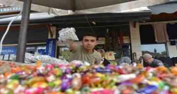 Kahramanmaraş’ta bayram şekerleri ve lokumlar tezgahlarda yerini aldı