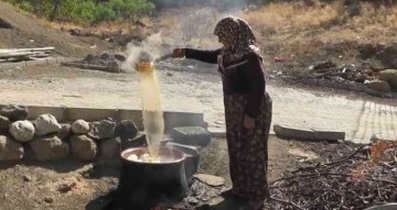 Kahramanmaraş’ta sucuk ve bastık için kazanlar kaynıyor