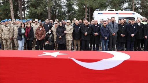 Kalp krizi sonucu hayatını kaybeden güvenlik korucusu Mardin'de son yolculuğuna uğurlandı