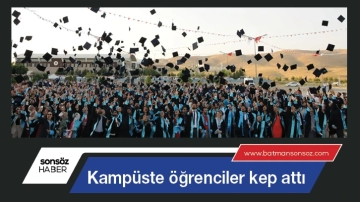 Kampüste öğrenciler kep attı