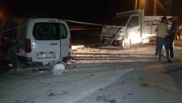 Kamyonet ile hafif ticari aracın çarpıştığı kazada ölü sayısı 2’ye yükseldi
