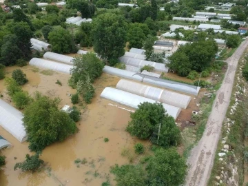 Karabük’te 250 dekar tarım arazisi sular altında kaldı
