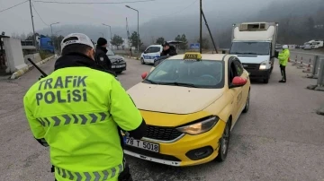 Karabük’te zorunlu ‘kış lastiği’ denetimleri başladı
