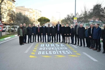 Karacabey’de altyapısı tamamlanan yollar asfaltlanıyor
