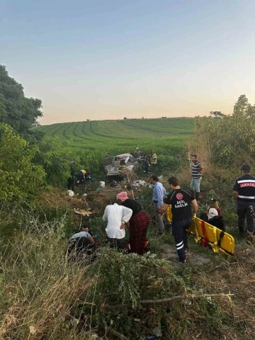 Karacabey’de feci kaza:11 yaralı, 3 ölü
