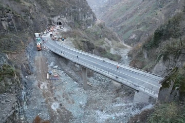 Karadeniz-Akdeniz Yolu yeniden ulaşıma açıldı
