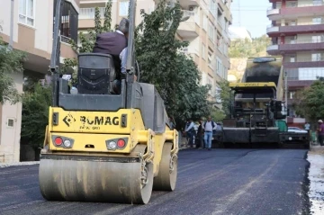 Karaköprü’de asfalt çalışmaları
