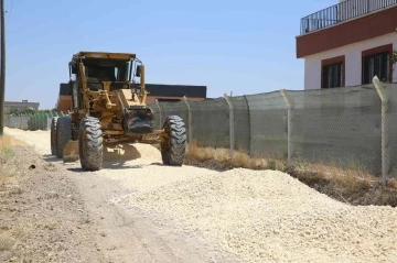 Karaköprü kırsalında stabilize yol çalışması
