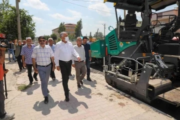 Karalar: &quot;Günde yaklaşık 3 bin 500 ton asfalt döküyoruz&quot;
