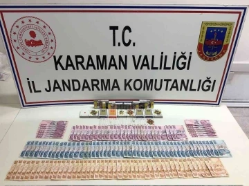 Karaman’da kumar oynayan 8 kişi, jandarma baskınında suçüstü yakalandı
