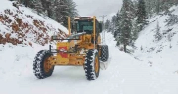 Kardan kapanan 283 kırsal mahalle yolu ulaşıma açıldı