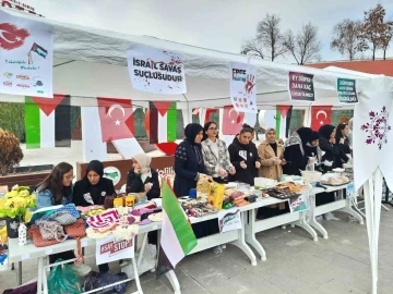 Kars’ta Filistin’e destek çarşısı açıldı
