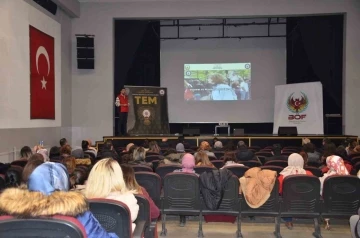 Kars’ta öğretmenler “Gençlik Sizin Eseriniz’’ Projesi anlatıldı
