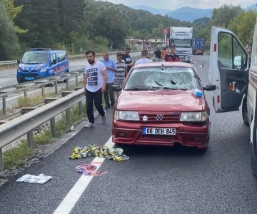 Karşıdan karşıya geçmek isteyen yaşlı vatandaşa otomobil çarptı
