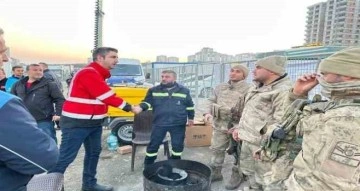 Kartal Belediye Başkanı Gökhan Yüksel deprem bölgesinde