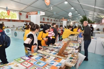 Kartepe Çocuk Kitap Fuarı’nı 50 bin kişi ziyaret etti
