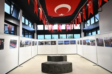 Kartepe’de &quot;15 Temmuz Zamanı Durduran Gece Sergisi&quot;
