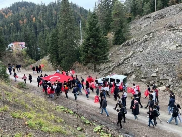 Kastamonu’da Cumhuriyet Bayramı etkinlikleri sebebiyle Akgöl’e yürüdüler
