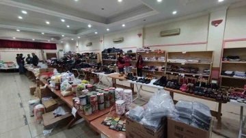 Kastamonu’da depremzedeler için Kızılay tarafından sosyal market açıldı
