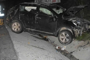 Kastamonu’da iki otomobil çarpıştı, sürücü olay yerinden kaçtı
