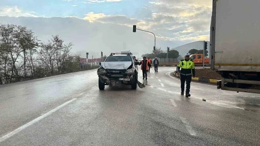 Kastamonu’da kavşakta zincirleme trafik kazası: 2 kişi yaralandı
