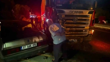 Kastamonu’da tır ile otomobil çarpıştı: 2 yaralı
